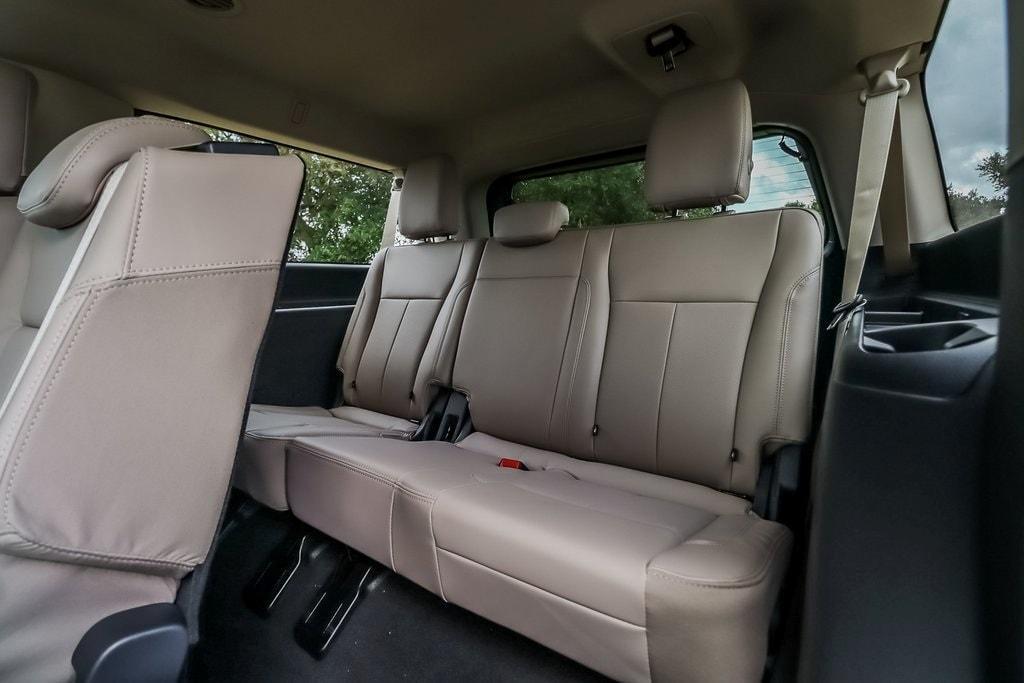 new 2024 Ford Expedition Max car, priced at $70,538