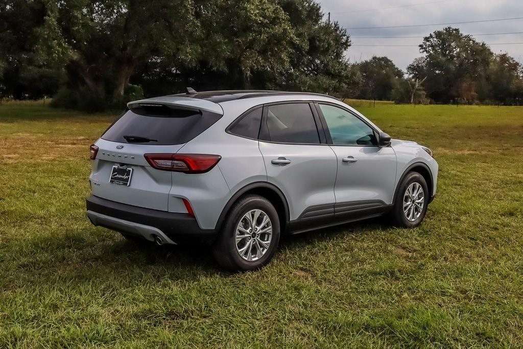 new 2025 Ford Escape car, priced at $31,580