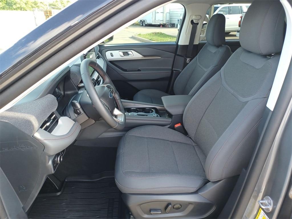 used 2025 Ford Explorer car, priced at $38,291