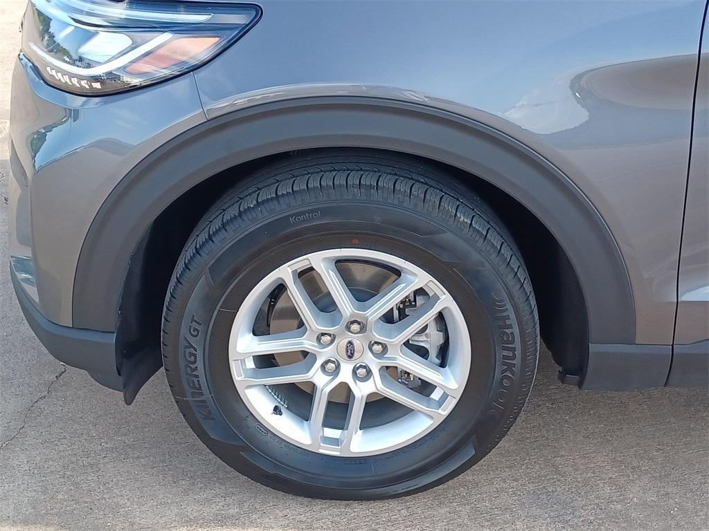used 2025 Ford Explorer car, priced at $38,291