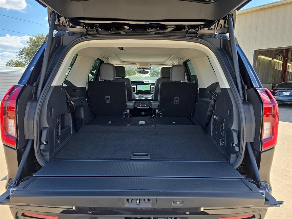 new 2025 Ford Expedition car, priced at $70,205