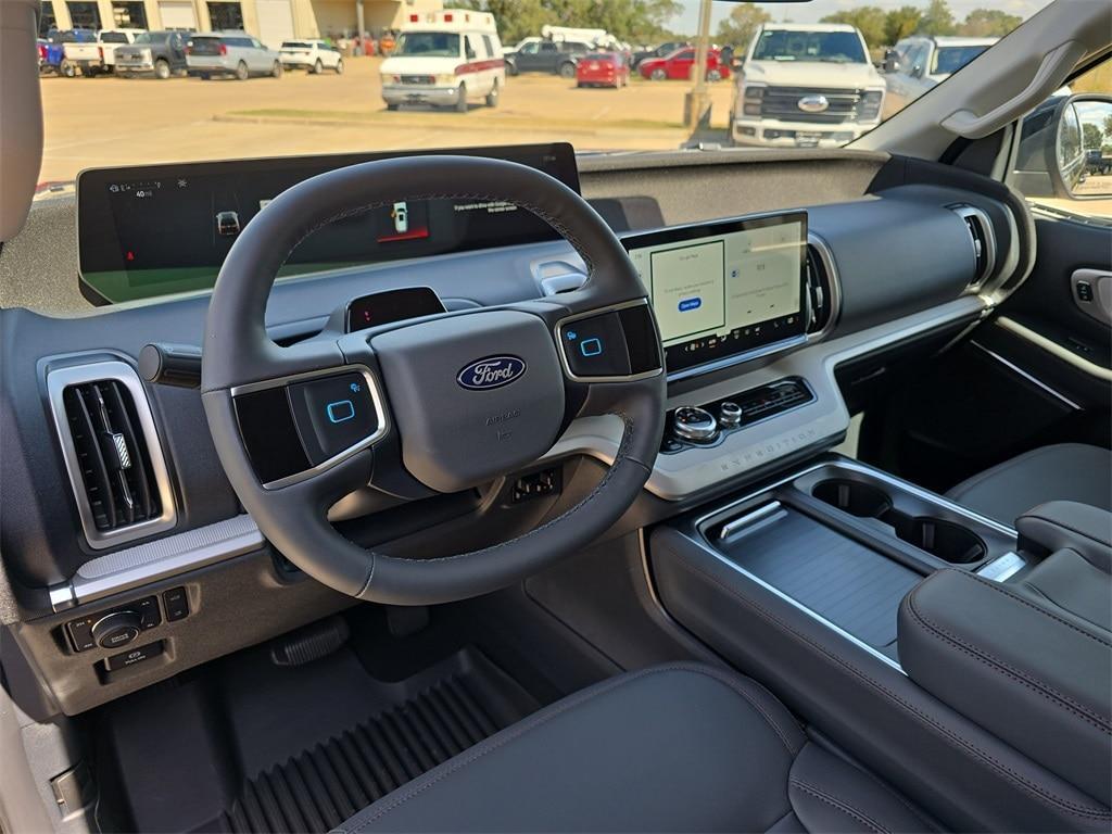 new 2025 Ford Expedition car, priced at $70,205