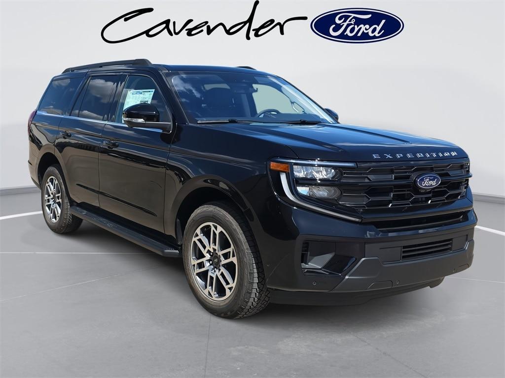 new 2025 Ford Expedition car, priced at $70,205