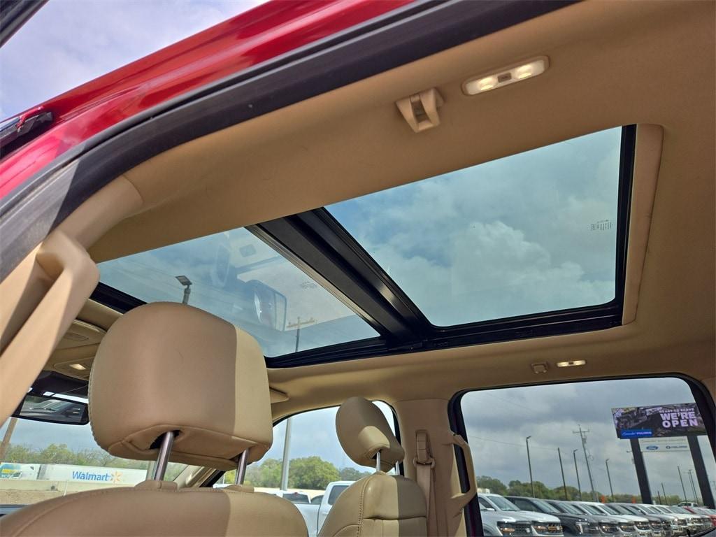 used 2018 Ford F-150 car, priced at $26,164