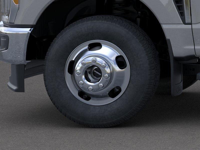 new 2025 Ford F-350 car, priced at $68,223