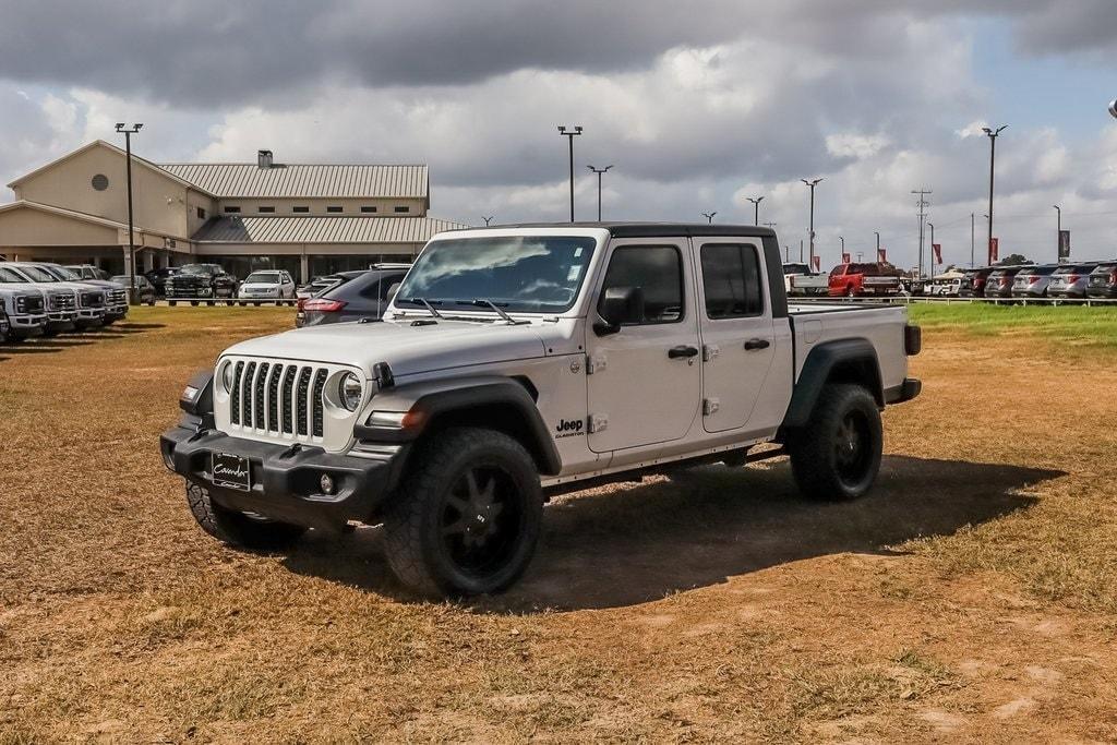 used 2021 Jeep Gladiator car, priced at $28,547