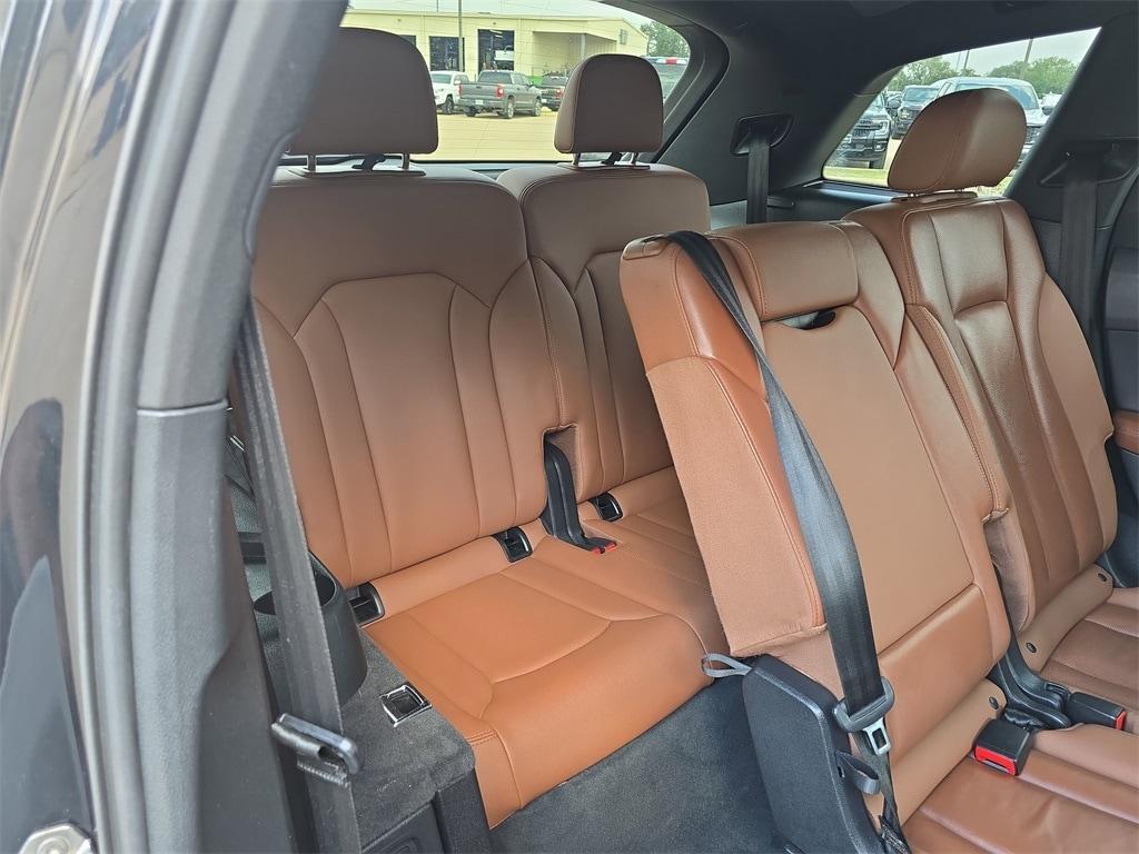 used 2021 Audi Q7 car, priced at $29,992