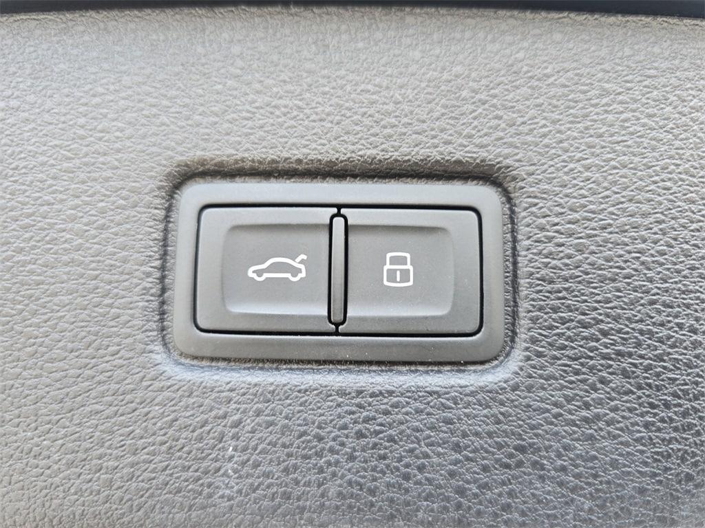 used 2021 Audi Q7 car, priced at $29,992