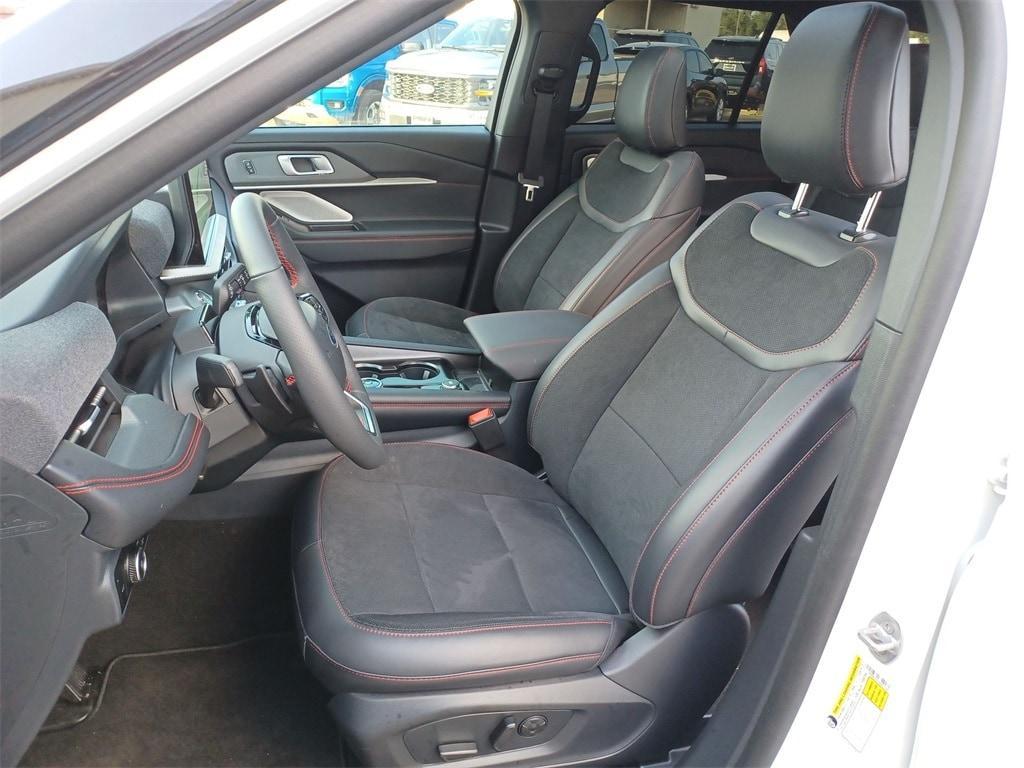 new 2025 Ford Explorer car, priced at $55,224