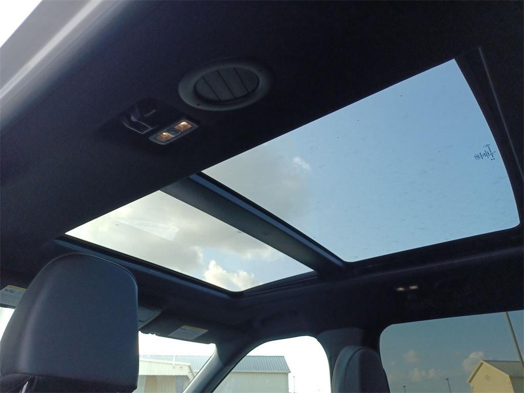 new 2025 Ford Explorer car, priced at $55,224