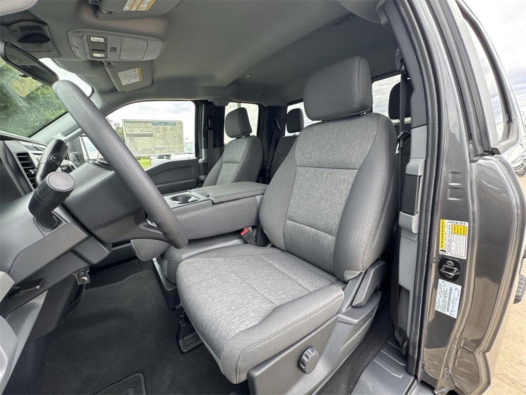new 2025 Ford F-350 car, priced at $55,172