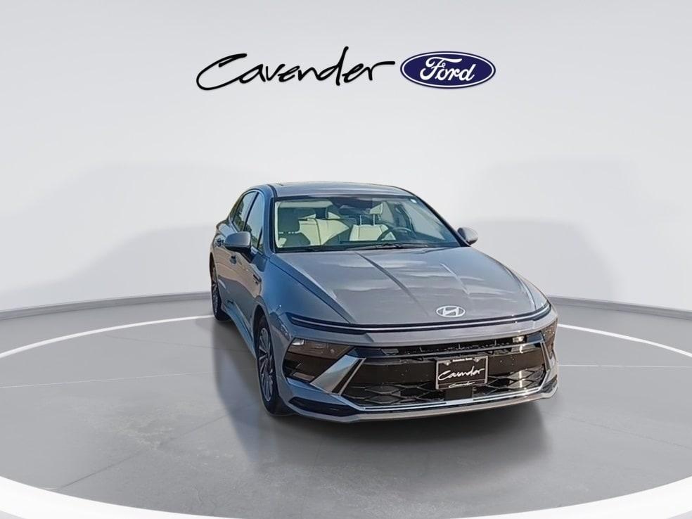 used 2024 Hyundai Sonata Hybrid car, priced at $25,892