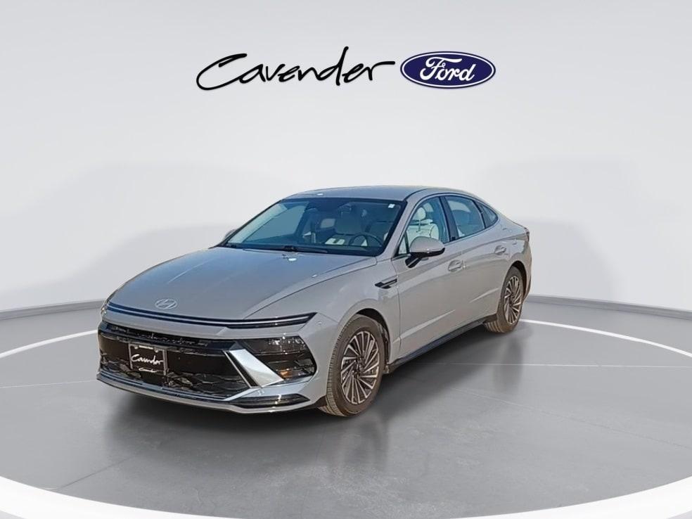 used 2024 Hyundai Sonata Hybrid car, priced at $25,892