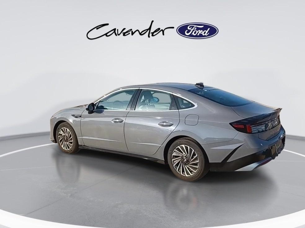 used 2024 Hyundai Sonata Hybrid car, priced at $25,892