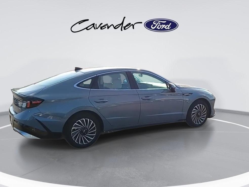 used 2024 Hyundai Sonata Hybrid car, priced at $25,892