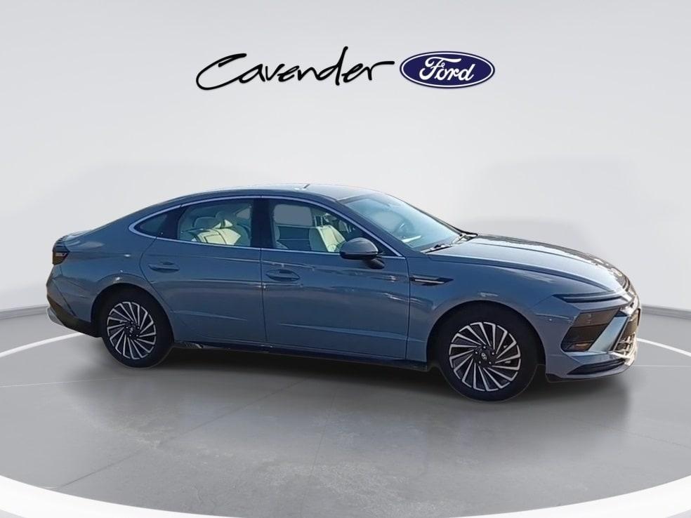 used 2024 Hyundai Sonata Hybrid car, priced at $25,892