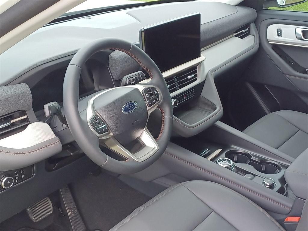 new 2025 Ford Explorer car, priced at $43,081