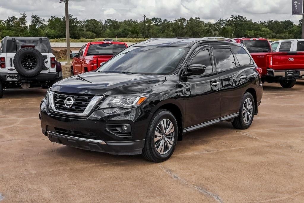 used 2020 Nissan Pathfinder car, priced at $21,492