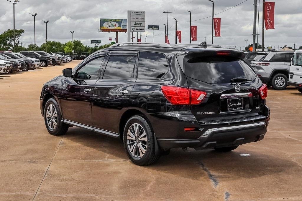 used 2020 Nissan Pathfinder car, priced at $21,492