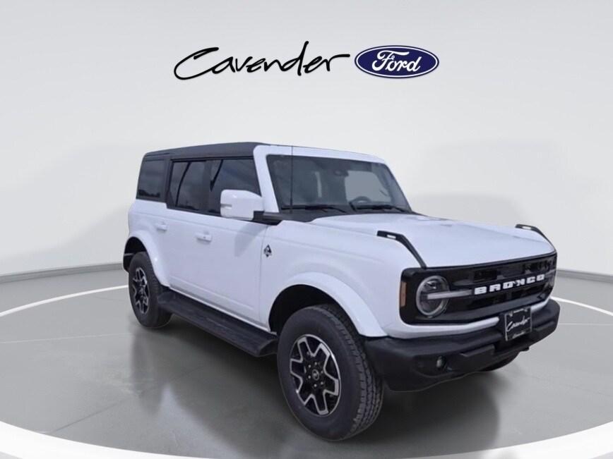 new 2025 Ford Bronco car, priced at $53,351