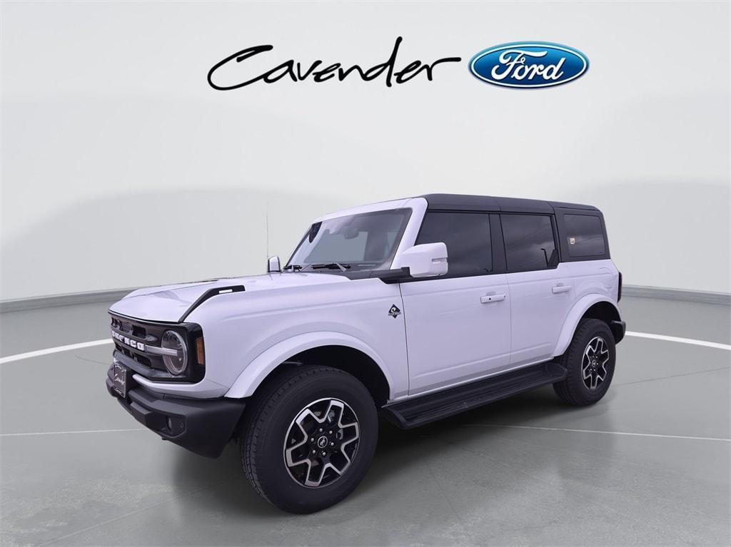 new 2025 Ford Bronco car, priced at $53,351