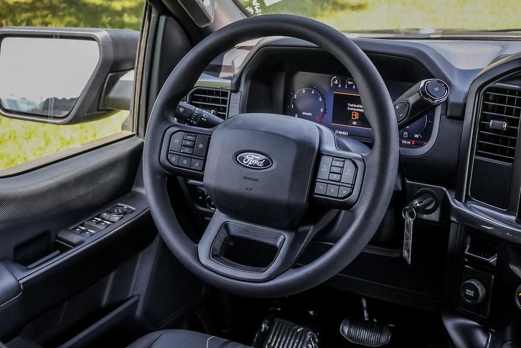 new 2024 Ford F-150 car, priced at $42,673