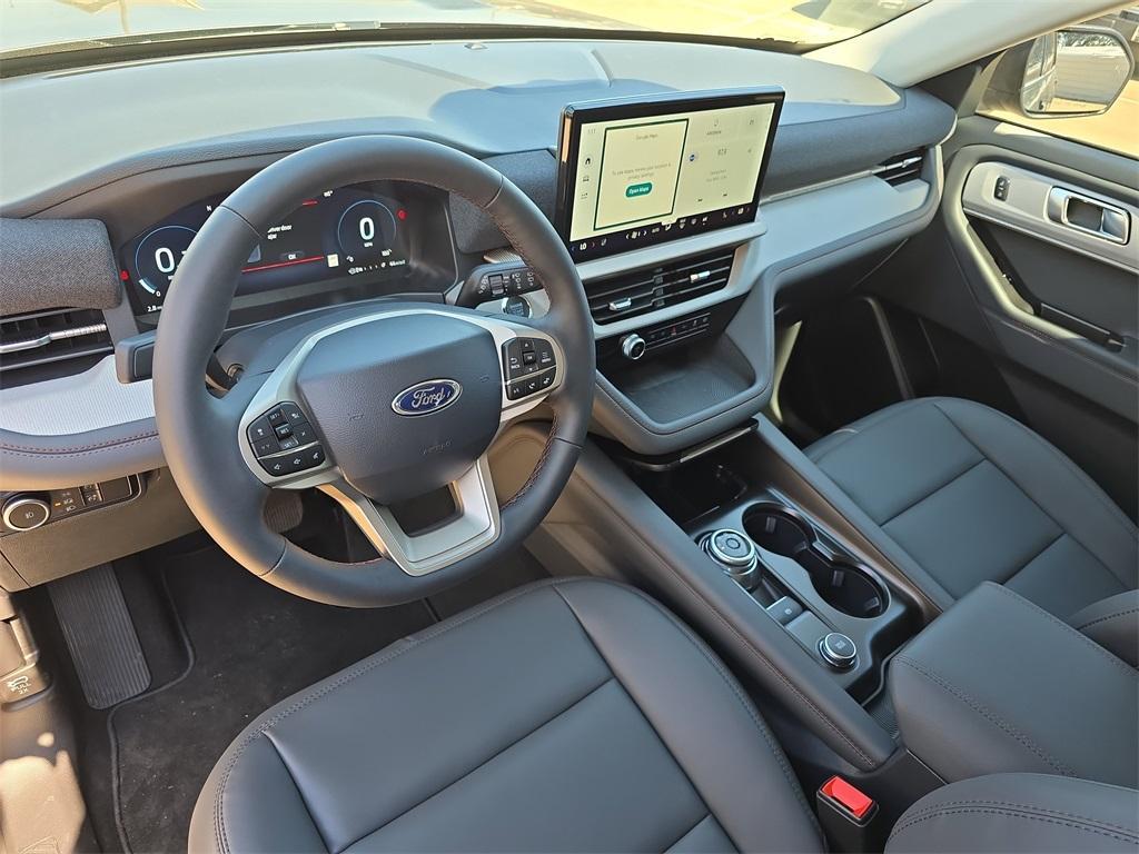 new 2025 Ford Explorer car, priced at $40,596