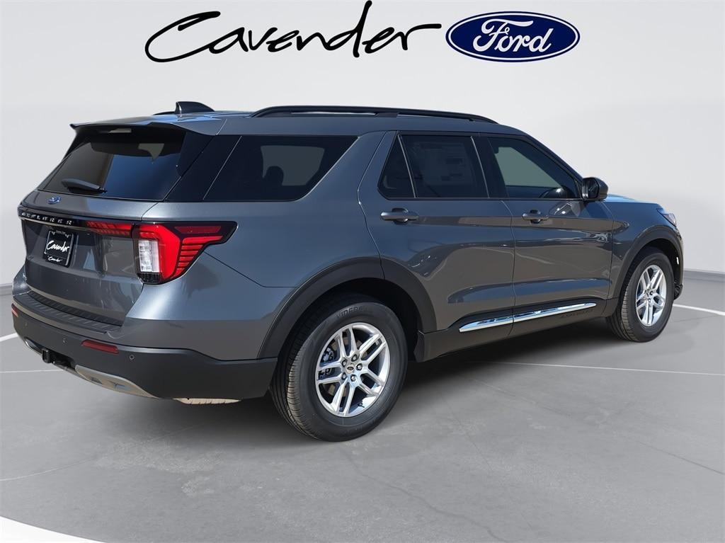 new 2025 Ford Explorer car, priced at $40,596