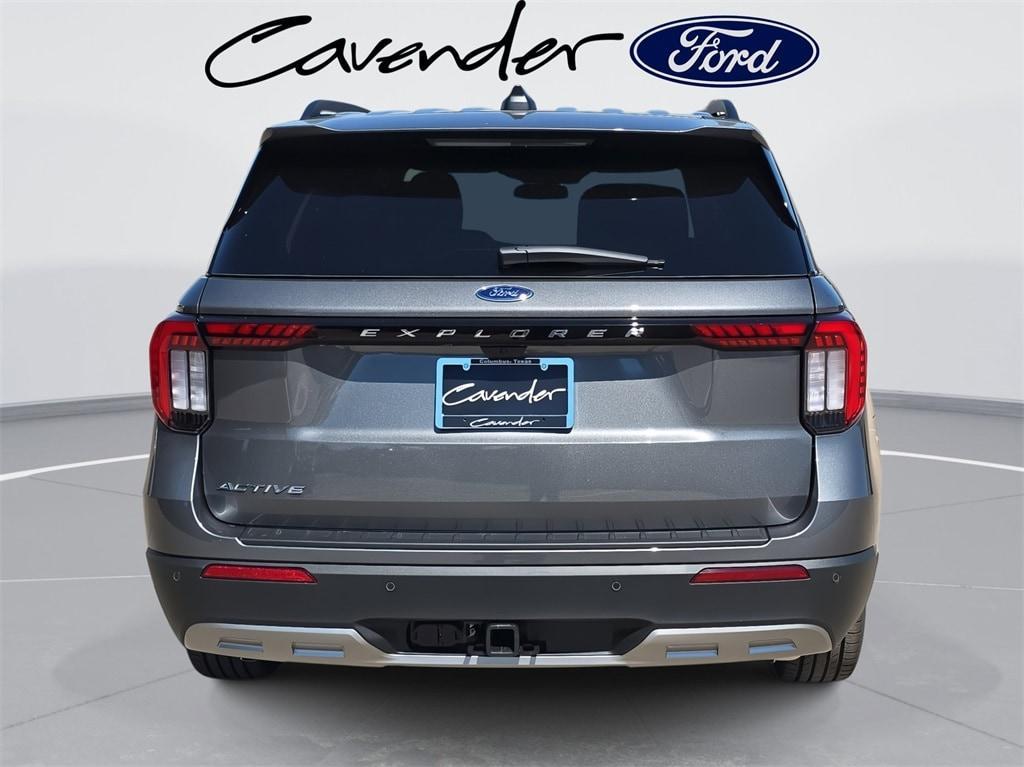 new 2025 Ford Explorer car, priced at $40,596