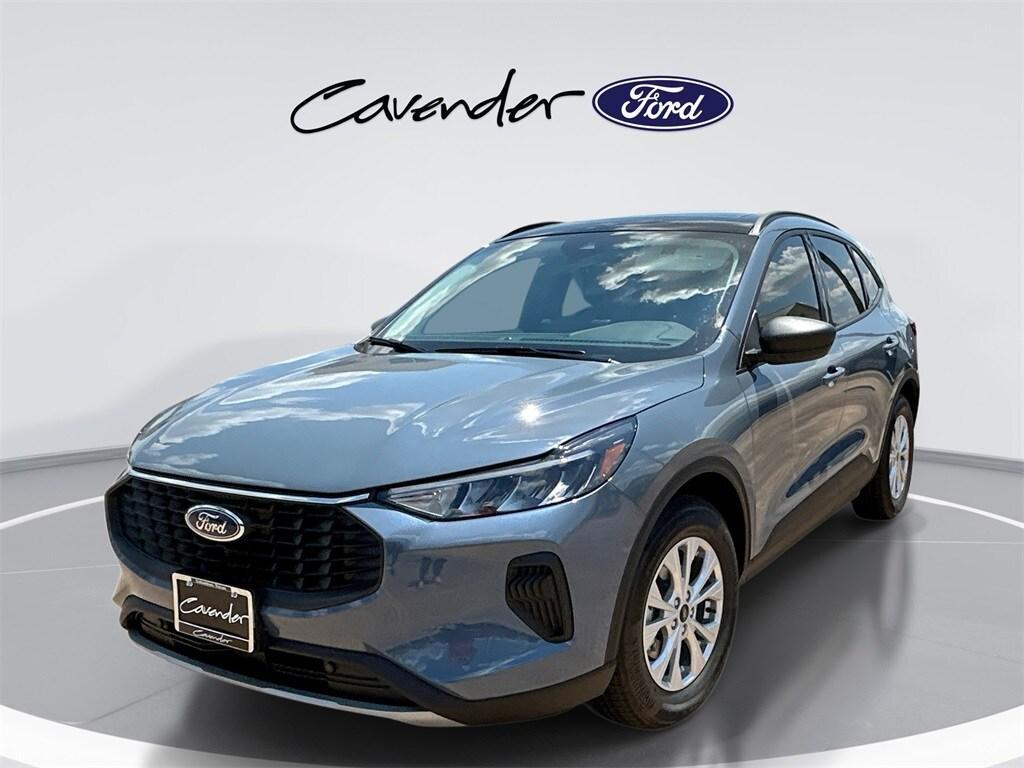 new 2025 Ford Escape car, priced at $30,318