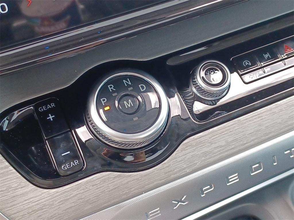 new 2025 Ford Expedition Max car, priced at $84,290