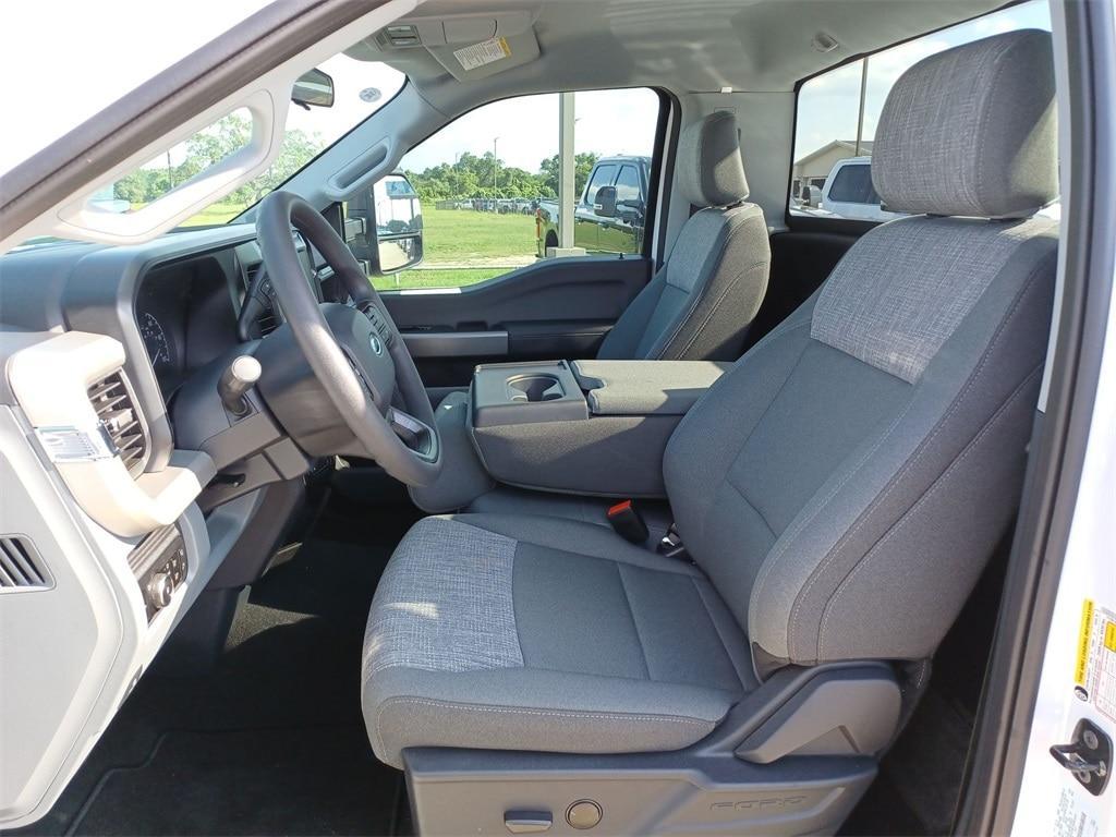 new 2025 Ford F-350 car, priced at $52,638