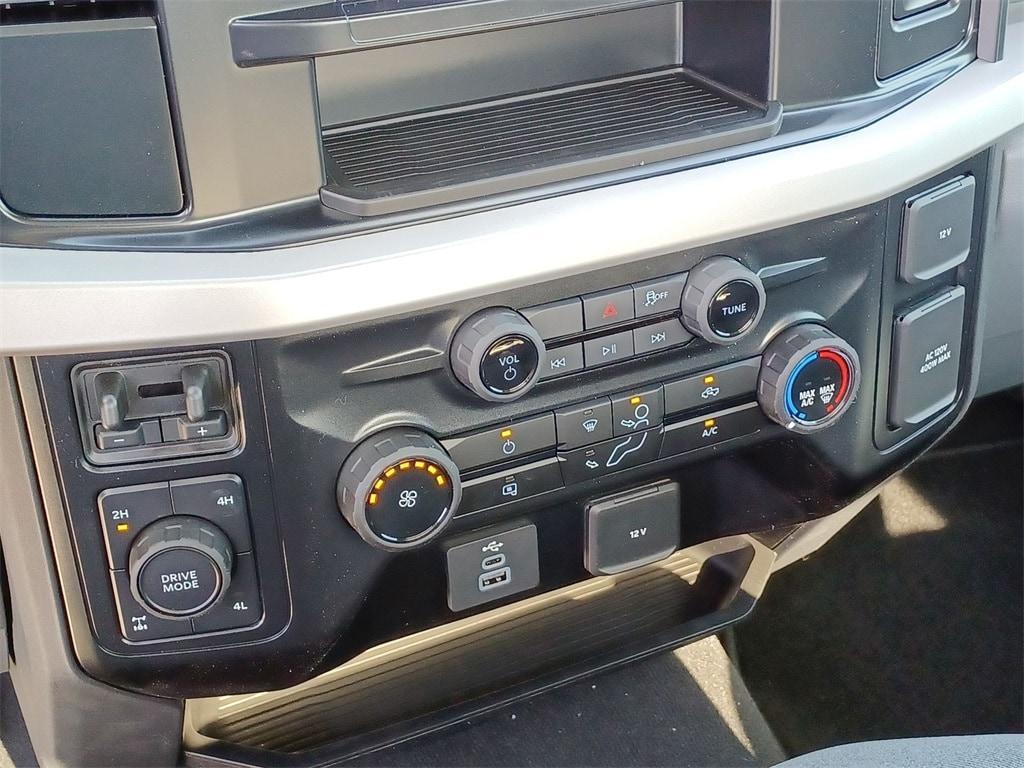 new 2025 Ford F-350 car, priced at $52,638