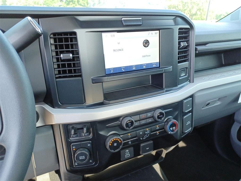 new 2025 Ford F-350 car, priced at $52,638