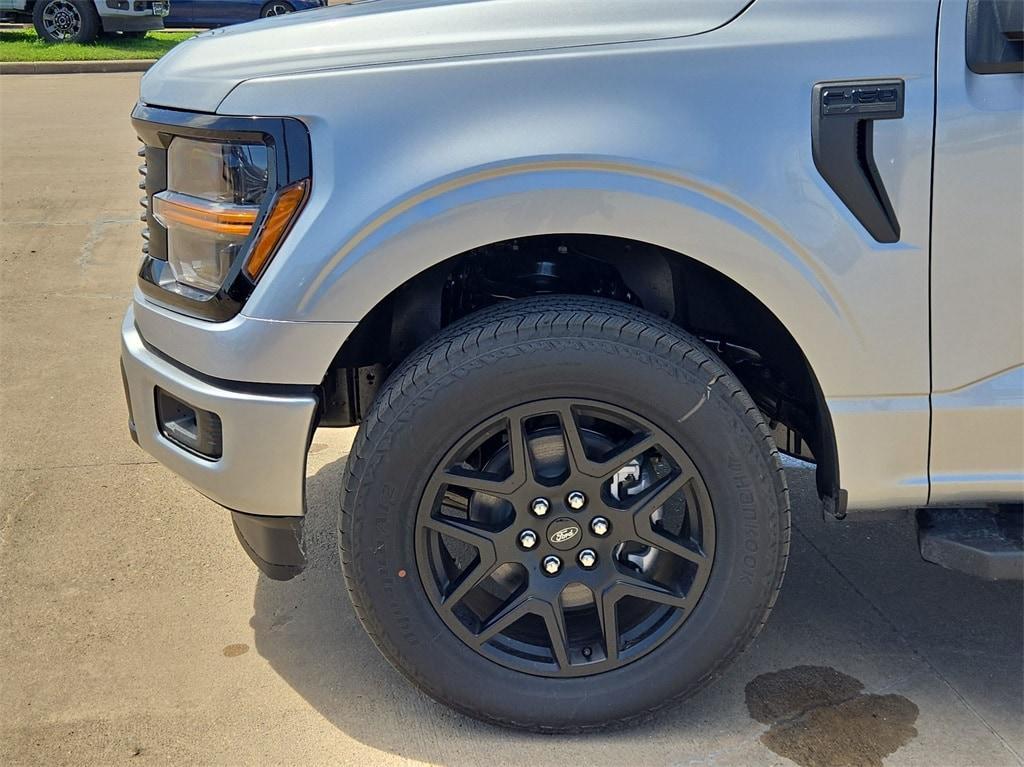 new 2025 Ford F-150 car, priced at $51,916