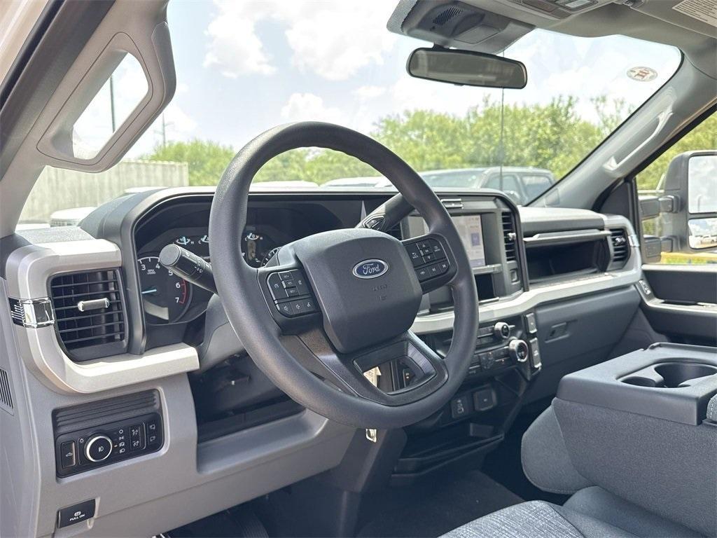 new 2025 Ford F-350 car, priced at $50,816