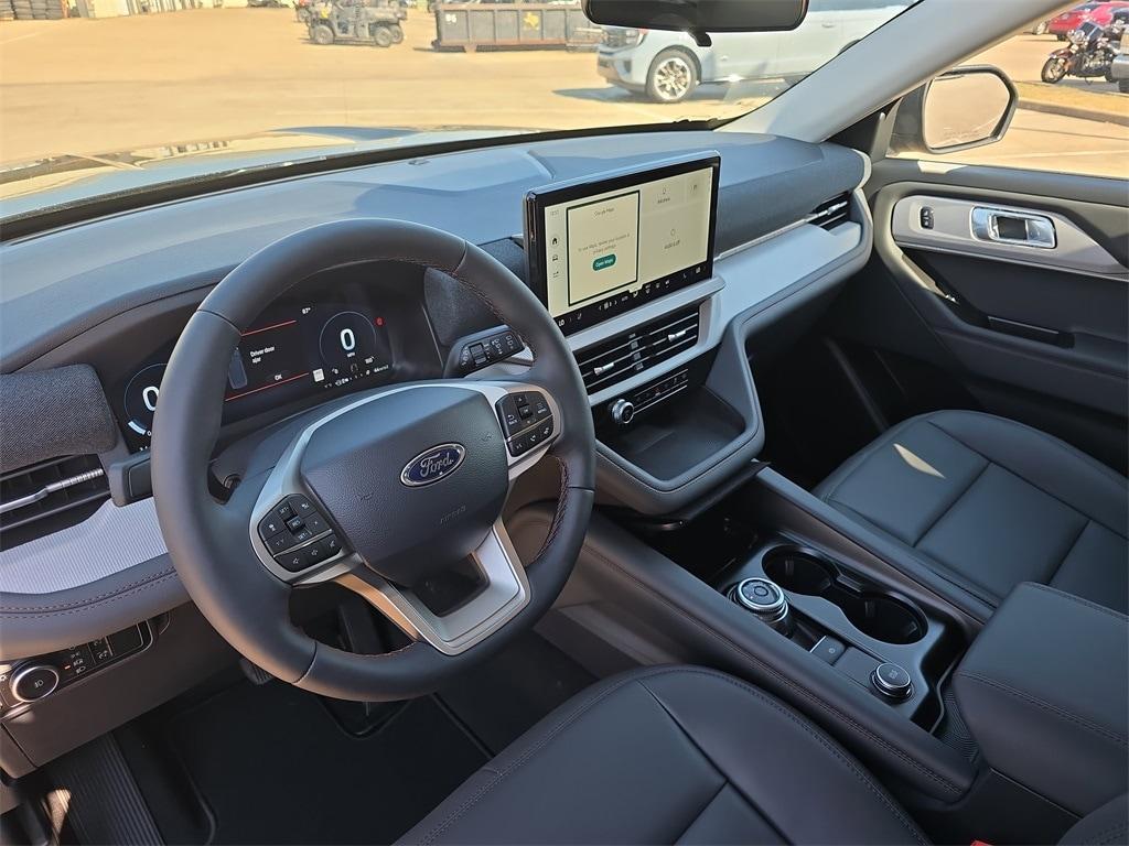 new 2025 Ford Explorer car, priced at $40,968