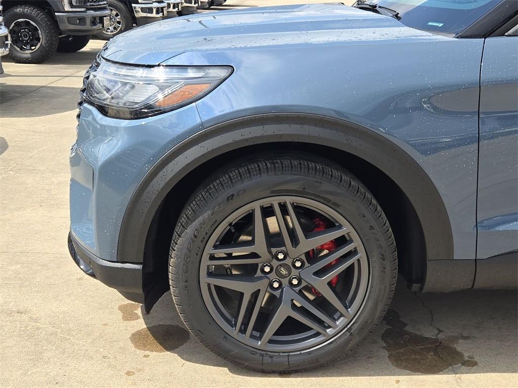 new 2025 Ford Explorer car, priced at $55,828