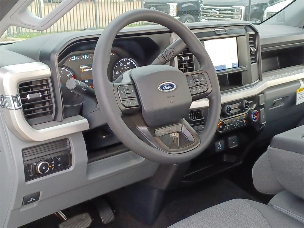 new 2025 Ford F-350 car, priced at $53,893