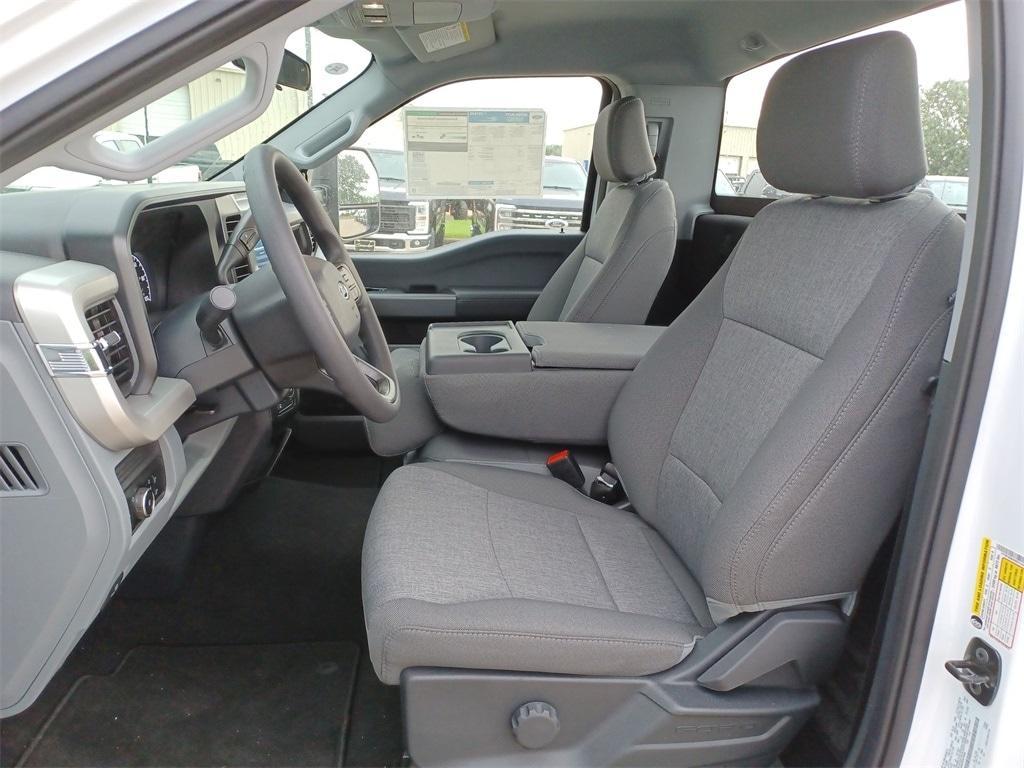 new 2025 Ford F-350 car, priced at $53,893