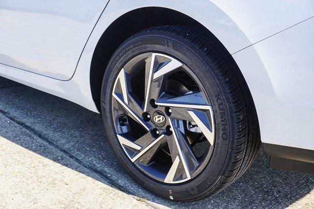 new 2025 Hyundai Elantra car, priced at $25,615