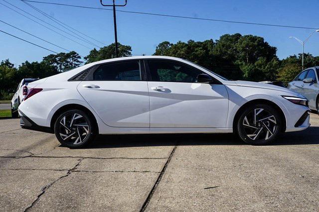 new 2025 Hyundai Elantra car, priced at $25,615