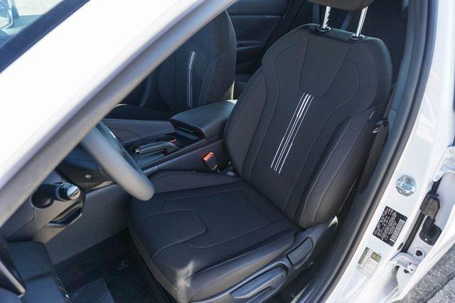 new 2025 Hyundai Elantra car, priced at $25,615