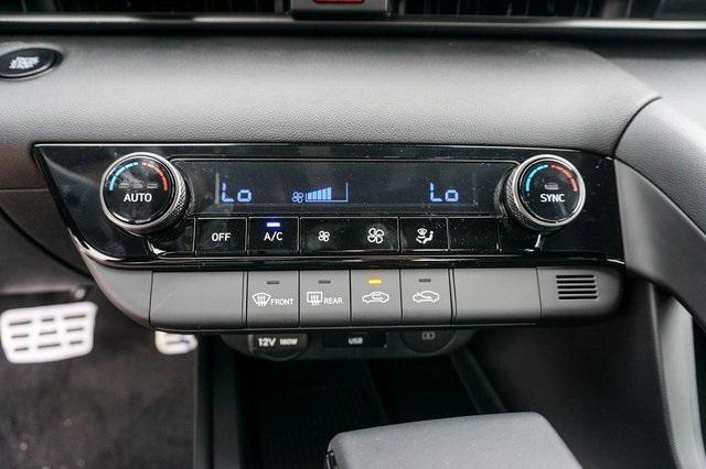 new 2025 Hyundai Elantra car, priced at $25,160
