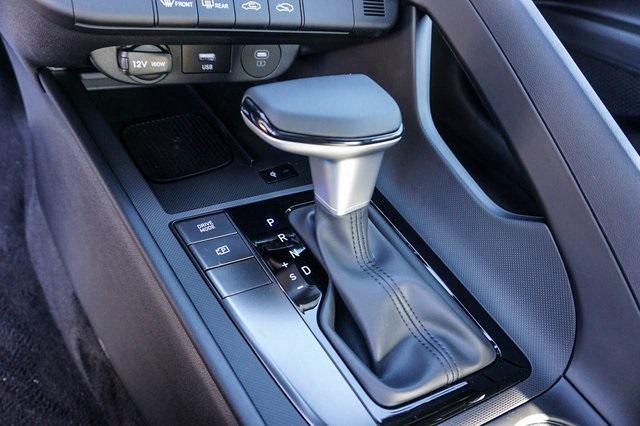 new 2025 Hyundai Elantra car, priced at $25,620