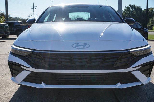 new 2025 Hyundai Elantra car, priced at $25,620