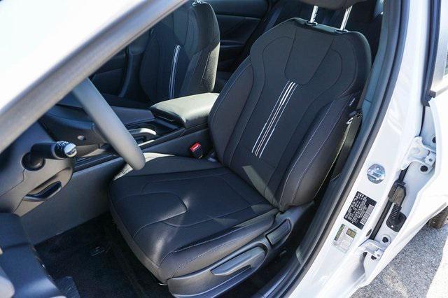 new 2025 Hyundai Elantra car, priced at $25,620