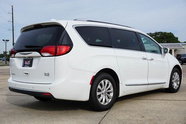 used 2018 Chrysler Pacifica car, priced at $15,989