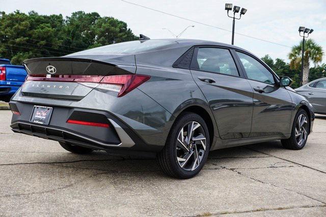 new 2025 Hyundai Elantra car, priced at $25,115