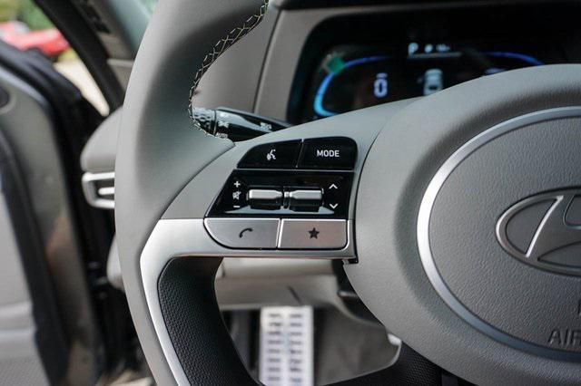 new 2025 Hyundai Elantra car, priced at $25,115